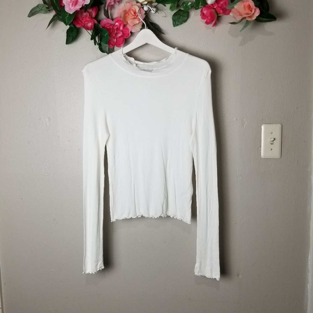 Abound lettuce cream long sleeves tee size…